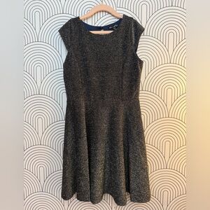 Ava & Yelly Girl's Shimmery Black/Silver
Dress size 10